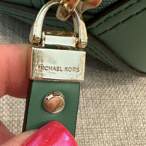 DIVORCE CLEARANCE-TAKING OFFERS MK Blakely Leather Satchel - Picture 11 of 17